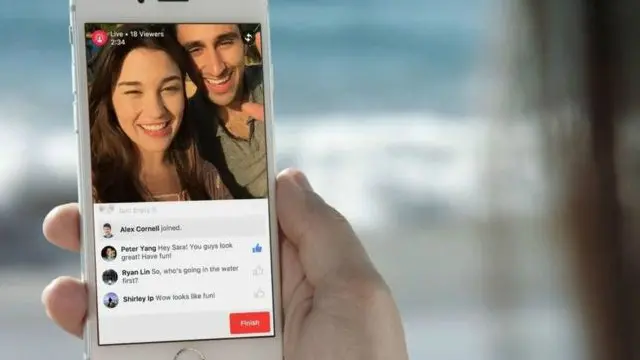 آغاز میں فیس بک کا لائیو ویڈیو فیچر امریکہ میں محدود لوگ صرف آئی فونز پر ہی استعمال کر سکیں گے