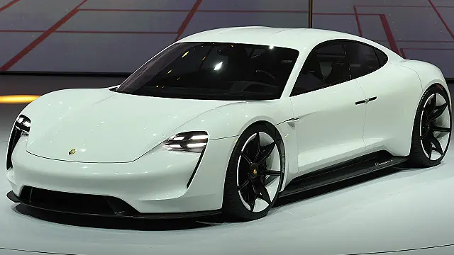 أُزيح الستار عن ميشين إي في بادئ الأمر بوصفها ابتكارا جديدا