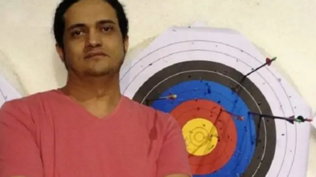 تېره اونۍ، فلسطینی شاعر اشرف فیاض په کفر ویلو او د خدای په ذات کې د شک په تور په اعدام محکوم شو