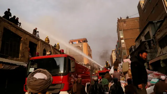 اور د شنبې په ورځ ګهیځ شاوخوا لس بجې د منډويي حاجي زرداد په مارکیټ کې بل شوی، چې تر ډېره د بوټانو دوکانونه پکې وو. 