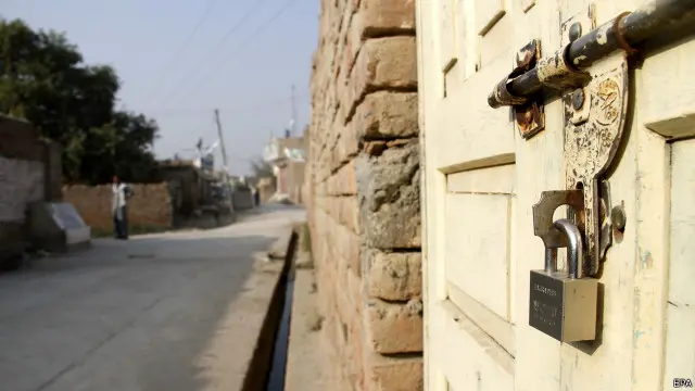 تاشفین ملک کا تعلق جنوبی پنجاب کے پسماندہ علاقے سے ہے لیکن اُن کا خاندان 25 برسوں سے سعودی عرب میں مقیم ہے