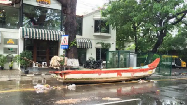 चेन्नई में चली नाव