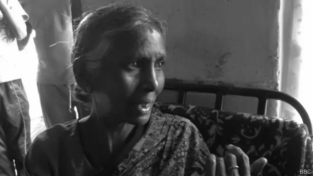 සුනාමියෙන් අපි මෙහෙ හිටියත් අපේ ජීවිතත් විනාශ වුනා මහත්තයා. අපෙත් පවුල් පිටින් සුනාමියට ගියා. අපේ ජිවිතත් සුනාමියට අහුවෙලා