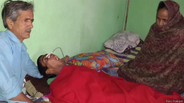 मौजूदा स्थिति में अपने माता-पिता के साथ आदिल