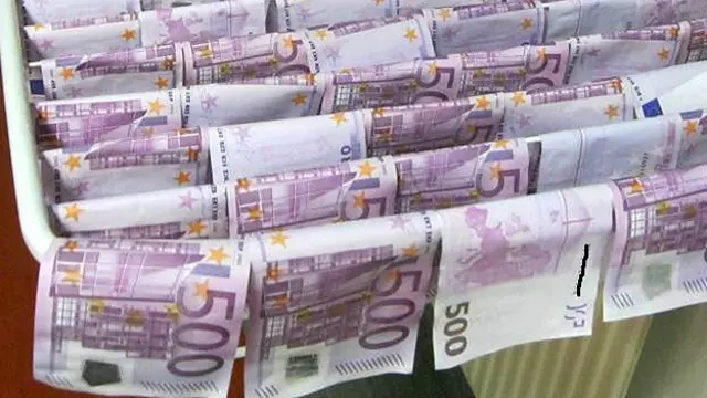 Billetes de euro rescatados del Danubio