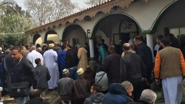 Jamaah masjid di Marseille