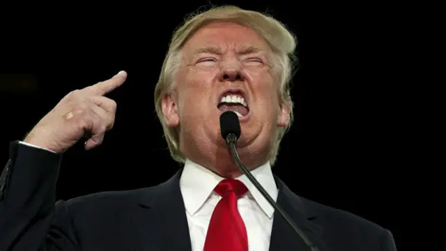 Donald Trump meminta kaum muslim dilarang masuk AS.