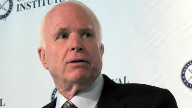 जॉन मैक्केन.