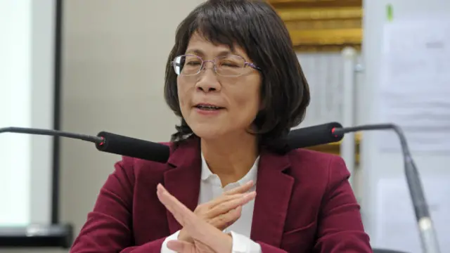 国民党副总统参选人王如玄在中央党部举行记者会，说明军宅案相关细节。