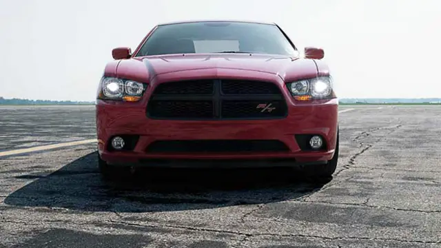 Мужественное лицо автомобиля