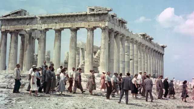 Туристы в Греции