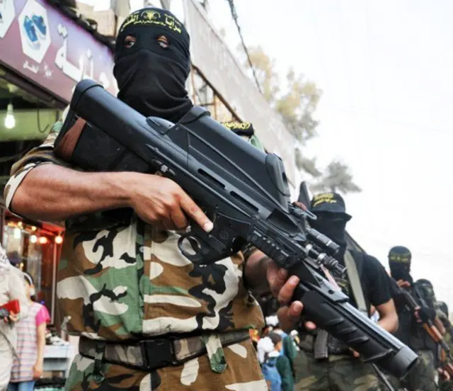 Боевики на параде