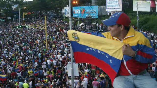 委內瑞拉聖克里斯托瓦爾反對派支持者慶祝大選獲勝(7/12/2015)