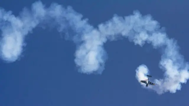 مرحلة التحليق الحر الذي يجرى على انغام الموسيقى
