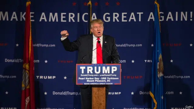 أثار ترمب جدلا بتصريحاته لكنه لم يخالف الدستور