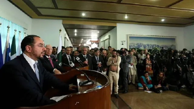 افغانستان کے وزیر خارجہ صلاح الدین ربانی نے پاکستانی ہم منصب کے ساتھ ہارٹ آف ایشیا کانفرنس کے بعد مشترکہ پریس کانفرنس میں کہا کہ دہشت گردی کا سامنا پورے خطے کو ہے اس لیے مشترکہ سکیورٹی حکمت عملی اور انسداد دہشت گردی سٹیریٹیجی پر پر زور دیا گیا ہے