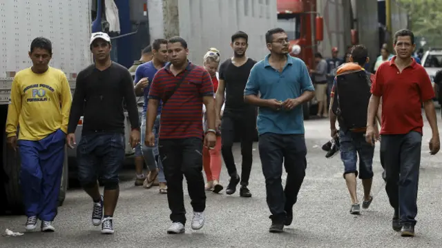 Migrantes cubanos varados en Costa Rica