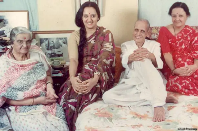 अपने परिवार के साथ प्रदीप.