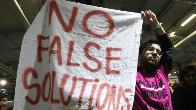 ماحولیات کے لیے مہم چلانے والے بہت سے لوگ نئے مسودے سے خوش نہیں ہیں اور ان کا کہنا ہے کہ ماحولیات کے ساتھ انصاف نہیں ہوا