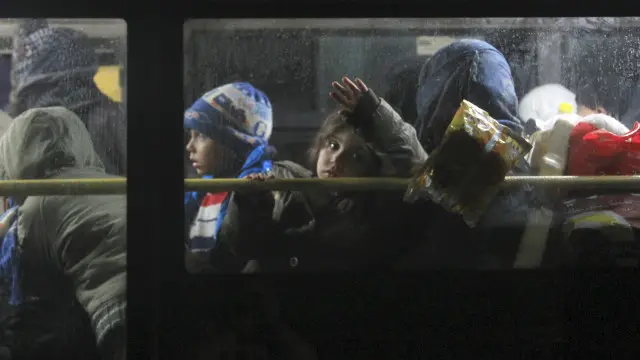 تقديرات تقول إن 300 مقاتل، و400 من أفراد أسرهم غادروا حمص