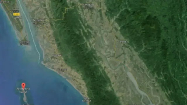 ငါးဖမ်းလှေ ၁၂ စီးနဲ့ မြန်မာ ရေလုပ်သား ၉၀ ကျော် ကို ဘင်္ဂလားဒေ့ရှ် ရေတပ် က ဖမ်းဆီး