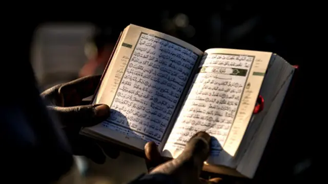 متهمان معتقدند که فقط قرآن منشاء مشروع برای استخراج احکام اسلامی است