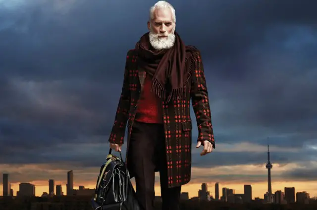 Модный Санта Пол Мэйсон