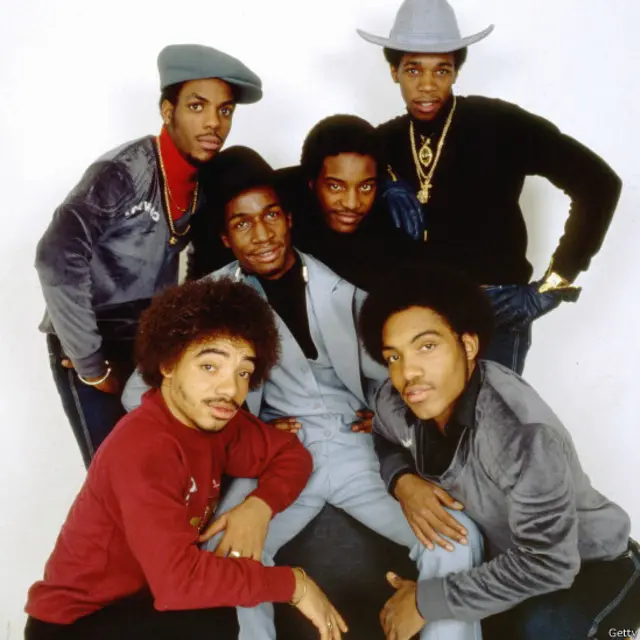 Formasi lengkap Grandmaster Flash and the Furious Five. 