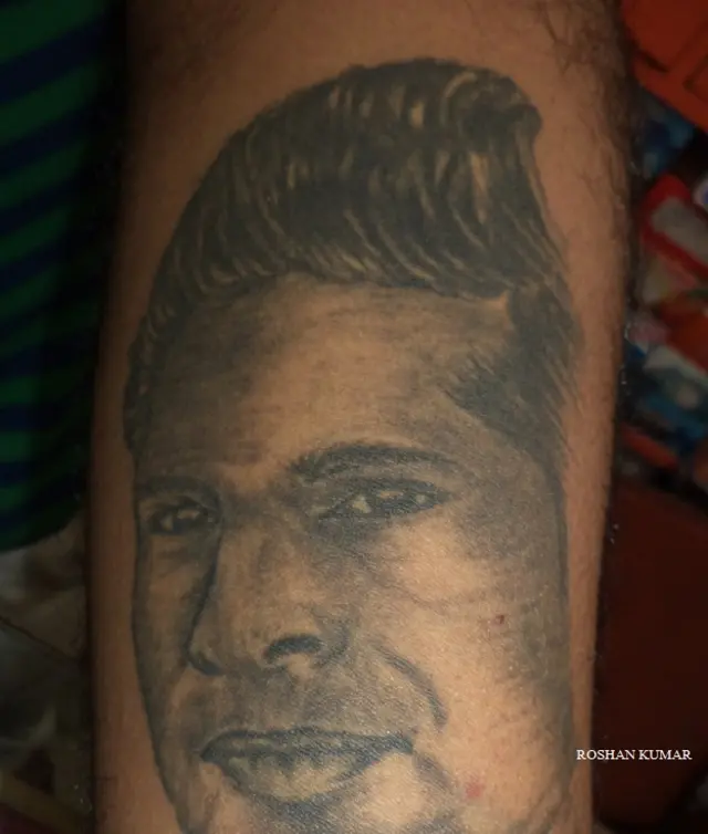 बाजुओं पर हैं 146 टैटू