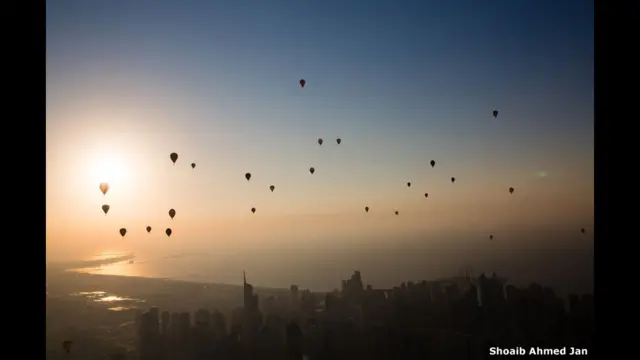 सूर्यास्त के समय गर्म गुब्बारे, शोएब अहमद जान