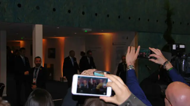 大会主席、法国外交部长法比尤斯和联合国秘书长潘基文