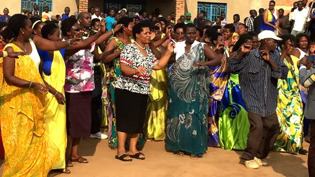 Abadepite bagiye kwamamaza impinduka z'Itegeko Nshinga mu baturage mbere y'amatora.