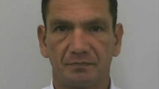 ادعى سيمون جيمس أمام المحكمة أن ممارسة الجنس معه دون وسائل وقائية آمنة