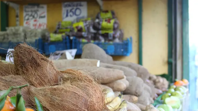 La noix de coco fraîche est un ingrédient très important de la cuisine kenyane