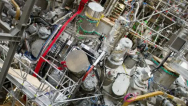 La cámara alemana cuenta con un complejo sistema de imanes.