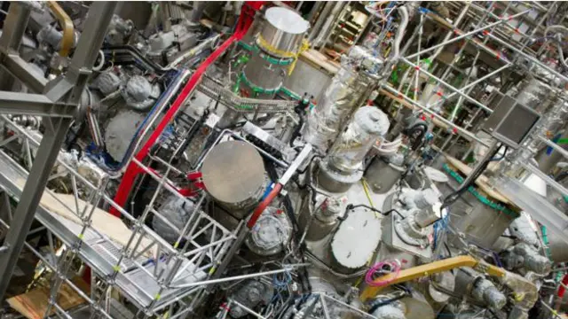 استلراتور ماکس پلانک به خاطر طراحی مهندسی پیچیده آهن‌رباهایش ستایش شده است