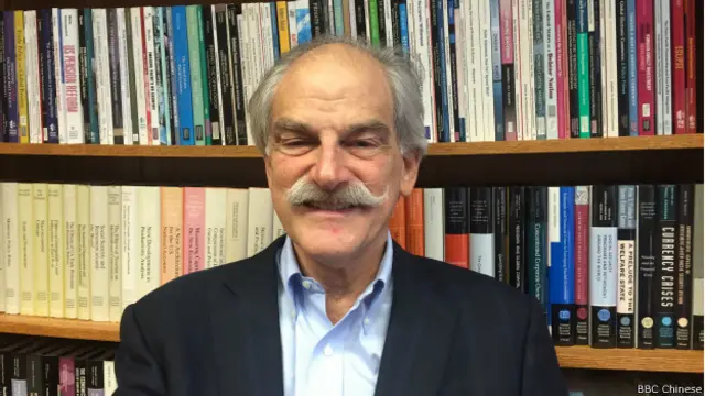 利普斯基在“IMF二号人物”的位置上坐满了5年任期。由于前总裁卡恩在2011年5月意外被捕，在几天前才刚刚公布退休计划的利普斯基出任了将近两个月的代理总裁，直到现任总裁拉加德就任。