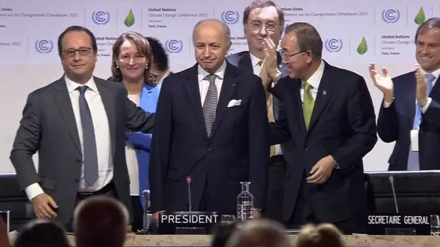 Tổng thống Pháp Holland và Tổng thư ký LHQ Ban Ki-Moon