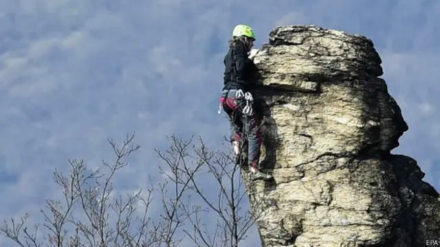 रॉक क्लाइंबिंग