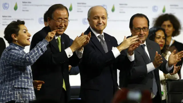 Perjanjian Paris mendorong pemerintahan negara-negara mengatur industri di dalam negeri agar temperatur global naik maksimal sebesar 2 derajat Celsius pada 2030. 