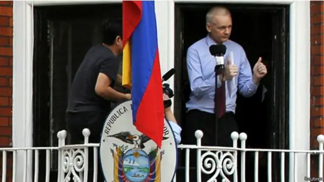 لجأ اسانج الى سفارة اكوادور في لندن في عام 2012