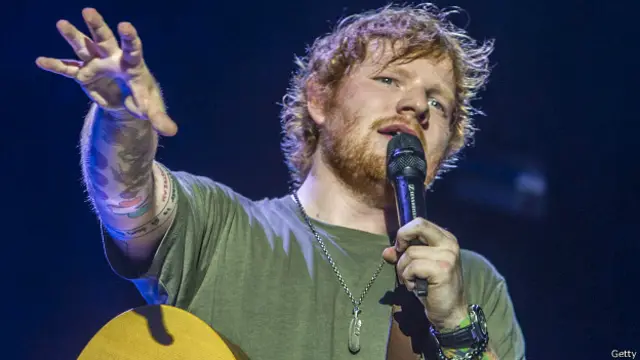 Ed Sheeran mendapat predikat Song of the Year dan Best Pop Solo Performance melalui tembang Thinking Out Loud.