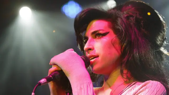 أخرج فيلم "ايمي" آصف كاباديا، وصنف بأنه أفضل الأفلام الوثائقية خلال الحفل