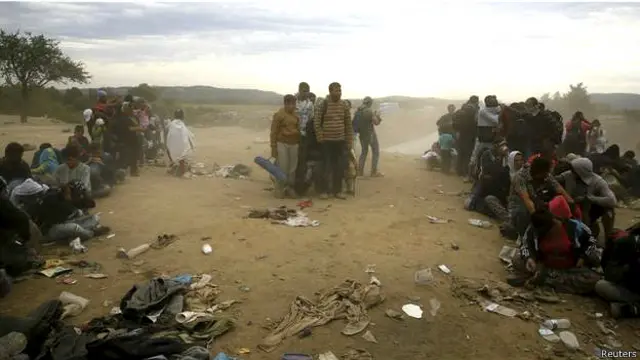 Yunanıstanda 24 minə yaxın miqrantın mənzilə ehtiyacı var