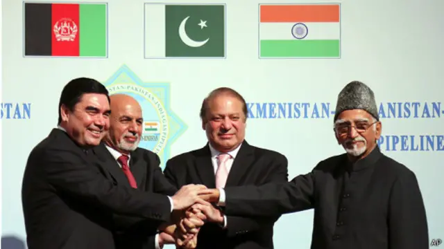 د تېرې یکشنبې په ورځ د تاپي ګازو پروژه په رسمي توګه ترکمنستان کې پرانیستل شوه