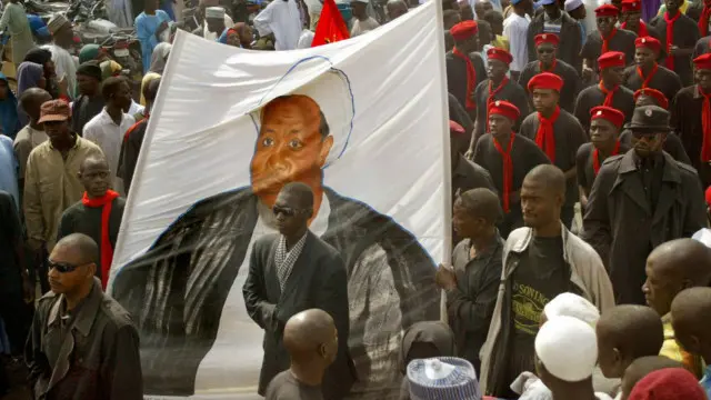 نائجیریا میں شیعہ برادری نے بھی حکومت کی جانب سے بنائی گئی کمیٹی کو مسترد کرتے ہوئے اسے متعصبانہ قرار دیا ہے