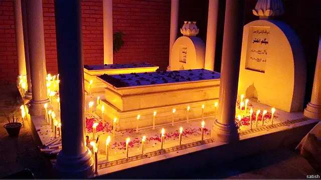 बेग़म अख़्तर की क़ब्र