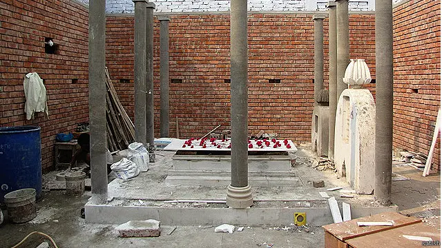 बेगम अख्तर की मज़ार