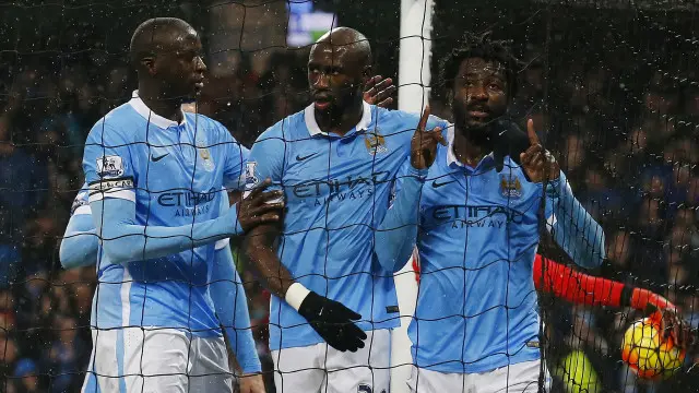 曼城球员在英超比赛中庆祝进球