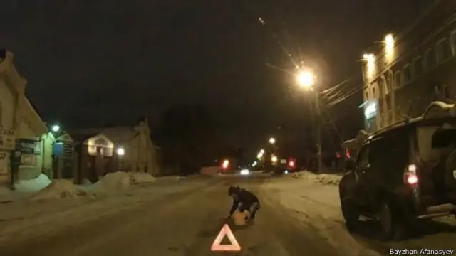 ویرونیکا کی سڑک مرمت کرتے ہوئے بننے والی ویڈیو 26 ہزار مرتبہ دیکھی جا چکی ہے